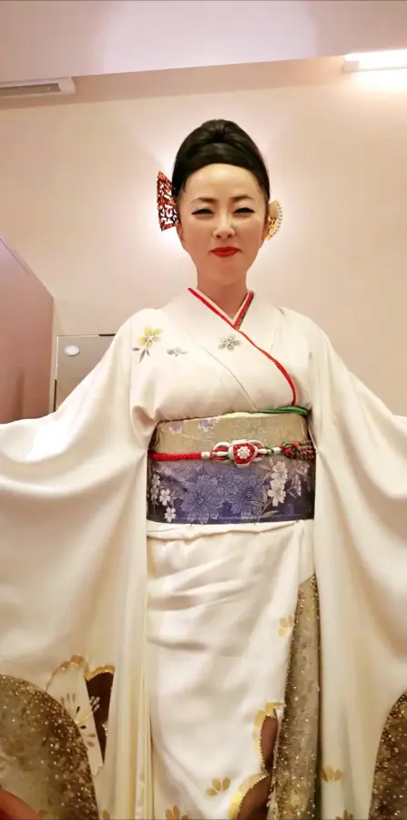 着物を着た女性