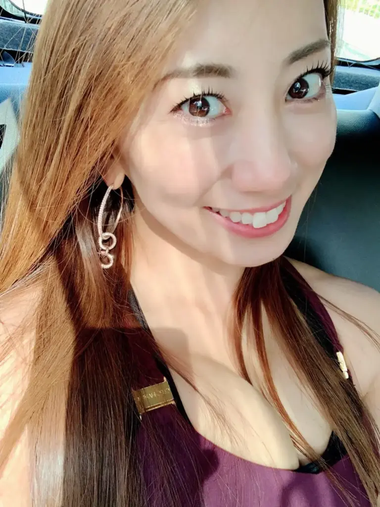笑顔の女性