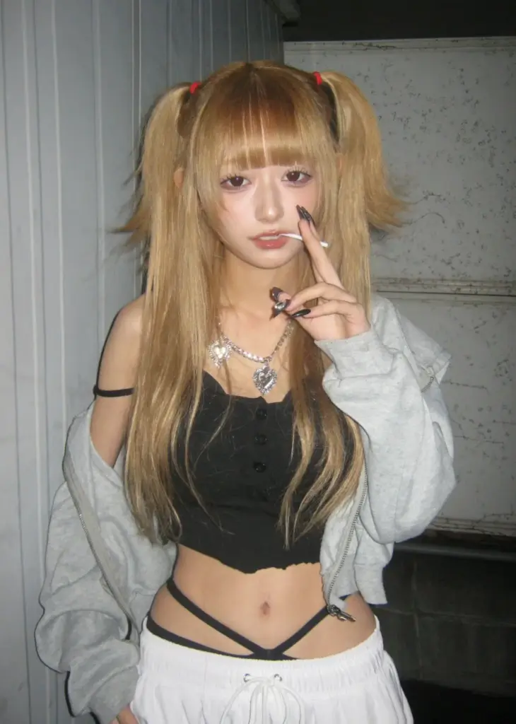 金髪の女性