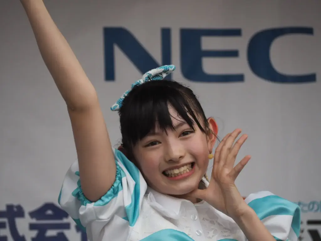 アイドルの女性