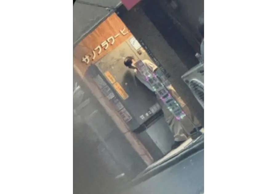 帽子を被った男性